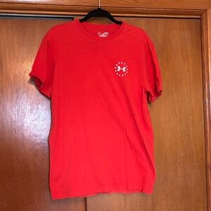 Under Armour Men’s Red Short-Sleeve Crew Neck Tee with Star Logo